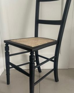 chair-64203bb8